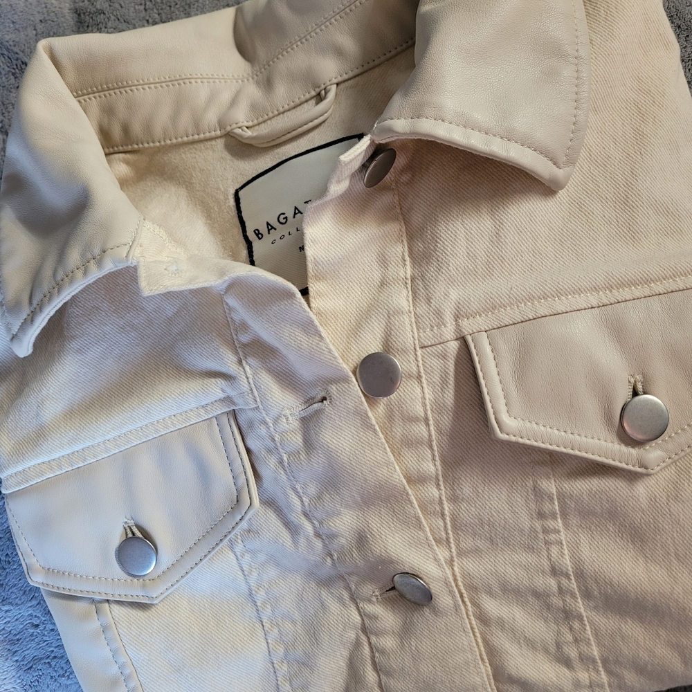 BAGATELLE COLLECTION MENS SHORT CREAM JACKET BUTTONS EUC SIZE SMALL COTTON BLEND
